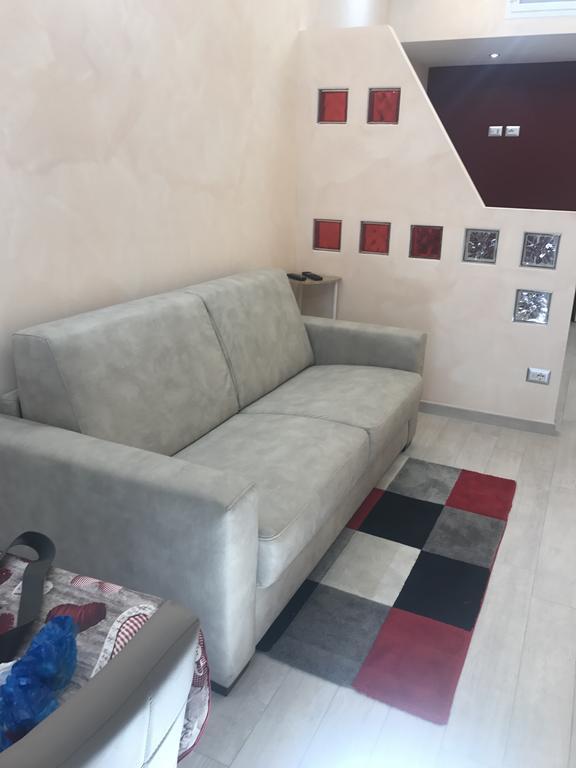 Spartacus Inn Apartment โรม ภายนอก รูปภาพ