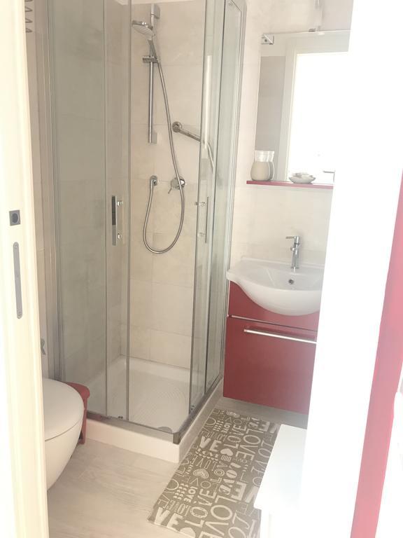 Spartacus Inn Apartment โรม ภายนอก รูปภาพ
