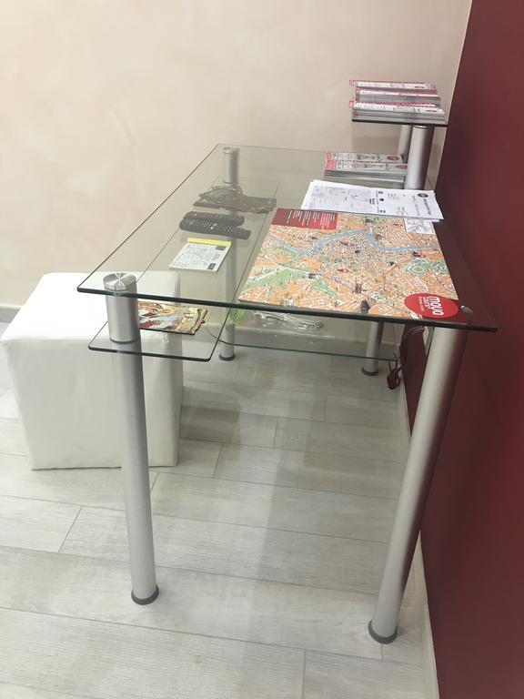 Spartacus Inn Apartment โรม ภายนอก รูปภาพ
