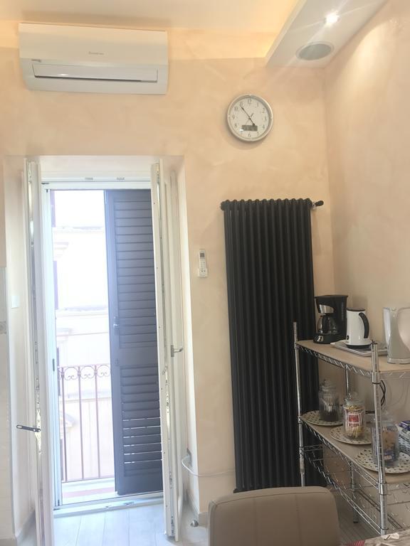 Spartacus Inn Apartment โรม ภายนอก รูปภาพ
