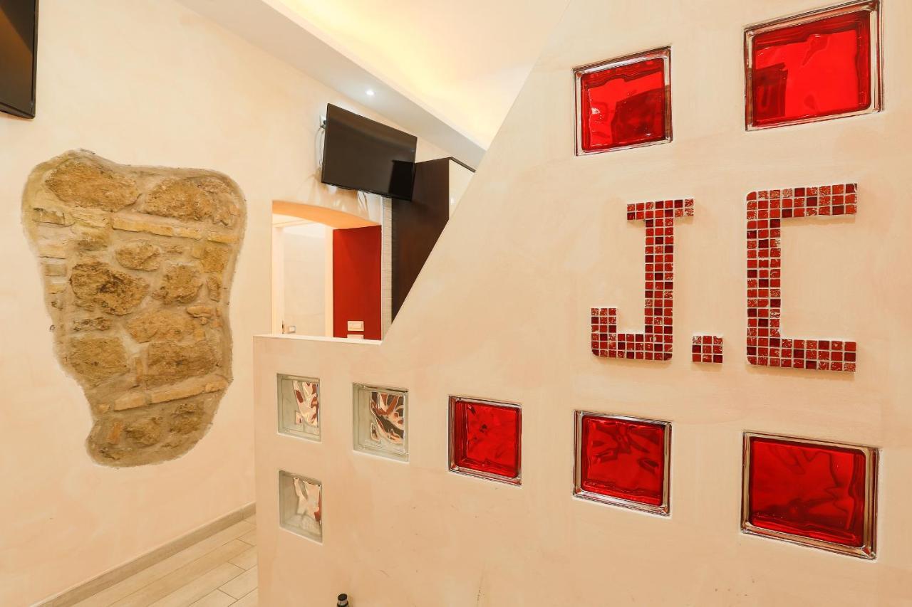 Spartacus Inn Apartment โรม ภายนอก รูปภาพ