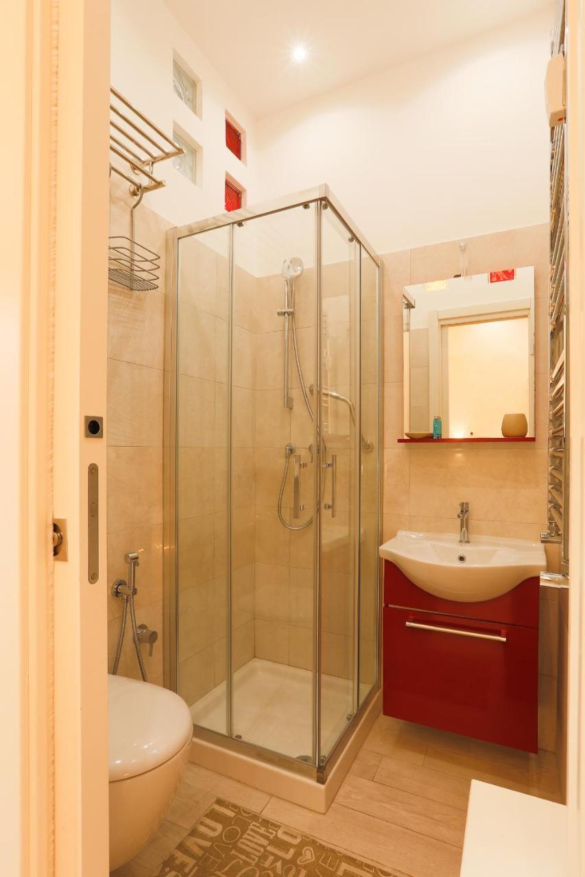 Spartacus Inn Apartment โรม ภายนอก รูปภาพ