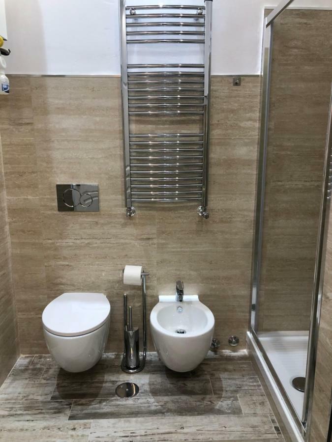 Spartacus Inn Apartment โรม ภายนอก รูปภาพ